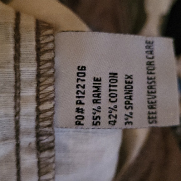 Younique camouflage capri pants 1 - Picture 9 of 11